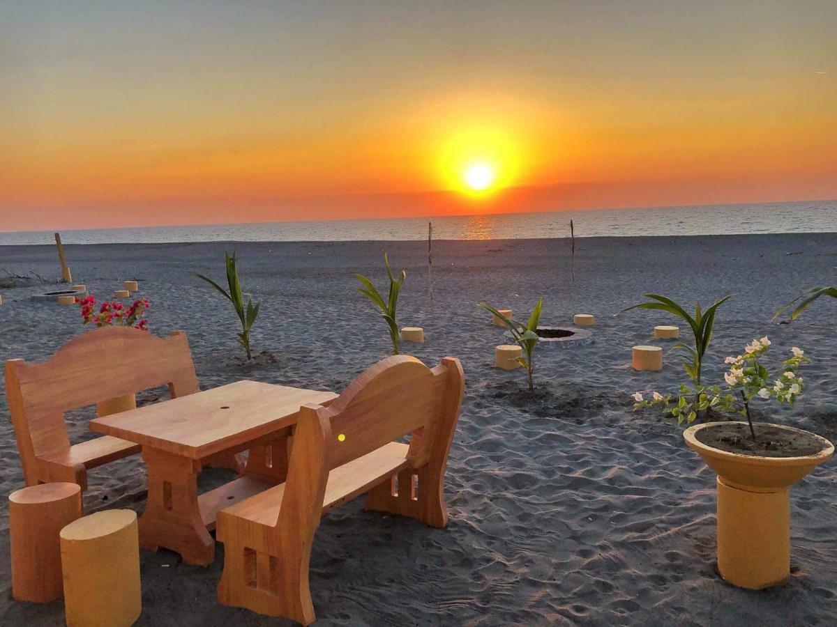 Seabreeze Beachfront Home And Cottages New Management San Juan (La Union) Exterior foto